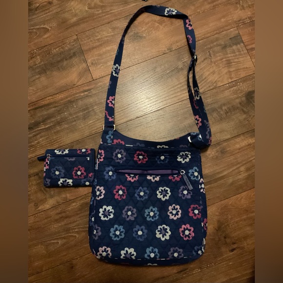 Vera Bradley violet crossbody purse and matching wallet. EUC - Picture 6 of 15